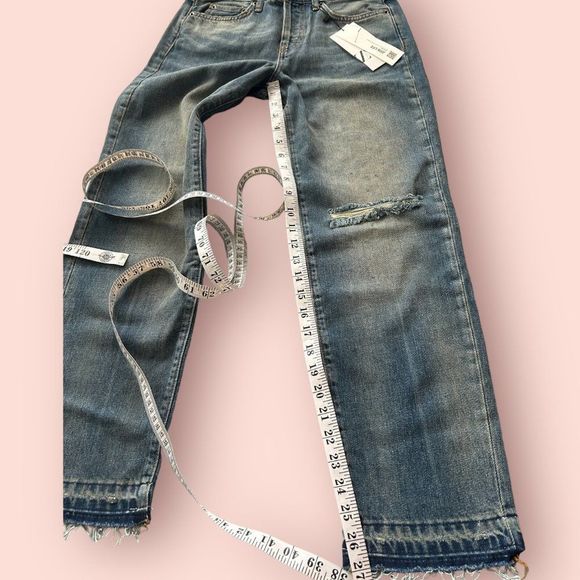 Zara The Raw Hem Mid Rise Slim Jeans - Picture 2 of 10